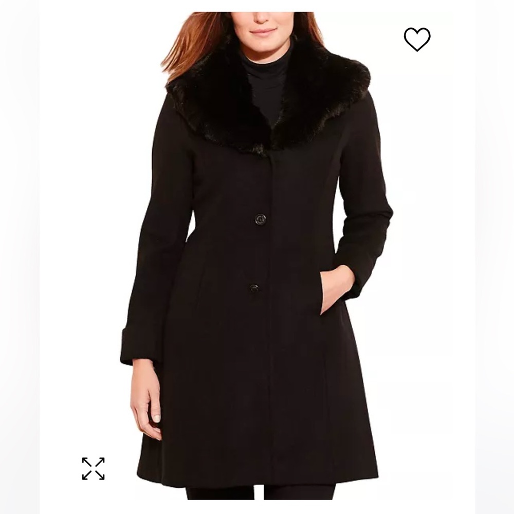 Worn a handful of times, looks brand new. Doesn’t fit after I got pregnant